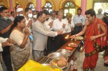 As part of 'Goa Sampurna Yatra', Hon'ble Governor visited Divar Island of Tiswadi taluka. Hon'ble Governor alongwith First Lady offered prayers to Shree Ganesh Temple, Navelm, Divar