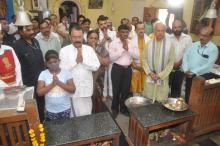 Hon'ble Governor alongwith First Lady offered prayers to Shree Parshuram Temple at Poinguinim, Canacaona