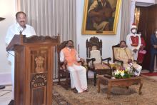 Hon'ble Vice President of India Shri M. Venkaiah Naidu interacted with eminent personalities in Konkani and Marathi literature in the presence of Hon'ble Governor of Goa in a function held at Raj Bhavan, Goa