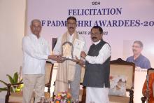 Hon'ble Governor felicitated Padma Shri Awardees - 2022 His Holiness Brahmeshanandacharya Swami and Shri Brahmanand Shankhwalkar at Raj Bhavan