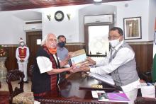 Shri Vinayak Khedekar, retired member of Kala Academy called on Hon'ble Governor at Raj Bhavan