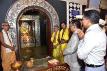 Hon'ble Governor offered prayers to Shree Devaki Krishna temple at Marcel