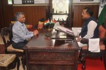 Dr.V. Chandavelou, IAS, Principal Secretary (Finance) called on Hon'ble Governor