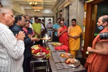 As part of 'Goa Sampurna Yatra', Hon'ble Governor visited Salcete taluka. Hon'ble Governor alongwith First Lady Adv. Reetha Sreedharan visited Shree Mahalsa Naryani temple, Verna and offered prayers.