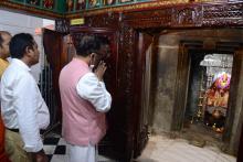 As part of 'Goa Sampurna Yatra', Hon'ble Governor visited Quepem and Sanguem talukas. Hon'ble Governor visited Shree Chandreshwar Bhootnath temple, Paroda and offered prayers.