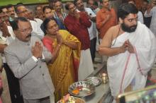 Hon'ble Governor and First Lady offered prayers st Shree Shantadurga Temple at Sancoale