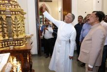 Hon'ble Governor visited Siolim Church for blessings. Shri Michael Lobo, Hon'bel MLA and Smt. Delilah Lobo, Hon'ble MLA were present on the occasion.