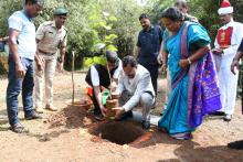 HON'BLE GOVERNOR VISITED SHREE MAHADEV TEMPLE FOR BLESINGS AND PRAYERS