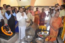 HON'BLE GOVERNOR VISITED SHREE RUDRESHWAR TEMPLE FOR PRAYERS AND DARSHAN.