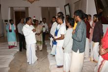 Hon'ble Governor interacted with the Students of Sanskrit Vidhya Pathashala, Sanguem at Raj Bhavan,