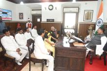 Shri Ramaesh Chandra Lohia, s/o Late Dr.Ram Manohar Lohia alongwith family members called on Hon'ble Governor at Raj Bhavan