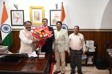 Shri. Jose Manuel Noronha, Chairman, GPSC, Shri. Vijay Parajape, Secretary, GPSC, Dr. Sukhaji Naik, Member called on Hon'ble Governor at Raj Bhavan