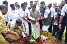 Hon'ble Governor attended Sampling Plantation by Sreemoolan Union Club, Muyattupzha, Kerala.