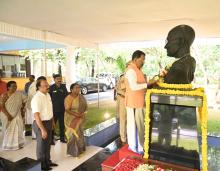 HON'BLE GOVERNOR PAID FLORAL TRIBUTE TO MAHATMA GANDHI ON THE OCCASION OF HIS BIRTH ANNIVERSARY AT RAJ BHAVAN