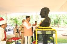 HON'BLE GOVERNOR PAID FLORAL TRIBUTE TO MAHATMA GANDHI ON THE OCCASION OF HIS BIRTH ANNIVERSARY AT RAJ BHAVAN