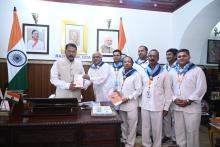 Delegation from Shri Sathya Sai Seva Organisation, Goa, Anil Pedenkar, Guirish Halgekar, Dr. Sunil Chimbolkar, Narayan Rao, Siddhesh Prabhudessai, Jayesh Naik, Mahesh Pawaskar, Pradeep Chodankar called on Hon’ble Governor at Raj Bhavan