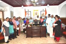 Delegation of St. George Orthodox Church Trivandrum - Rev. Fr. G. Joshua, Mr. Molly G. Joshua and others called on Hon'ble Governor at Raj Bhavan