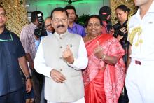 Hon’ble Governor Alongwith First Lady Adv. (Smt.) Reetha Sreedharan casted vote for the General Election to the House of People (Lok Sabha), 2024. 