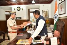 Shri. Alok Kumar, IPS, DGP, Goa Police Called On Hon'ble Governor At Raj Bhavan. 