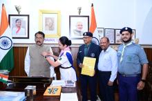 Hon'ble Governor attended the function of Pining of Flag on the Occasion of Bharat Scouts Guide Flag Day by Shri. James Fernandes, State Secretary and others. 