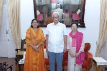 Smt. Vangalapudi Anitha, Hon???ble Home Minister, Andhra Pradesh, called on Hon'ble Governor at Raj Bhavan. 